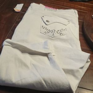 Women crop White Capri